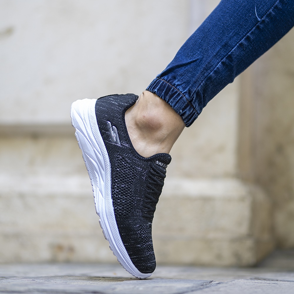 کفش مردانه اسکیچرز خاکستری